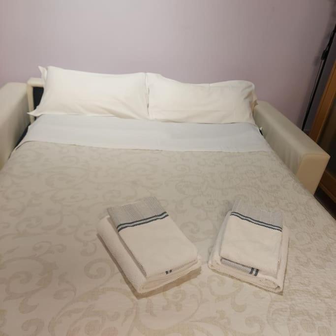 Apartamento Monolocale In Piazza Isolo Verona Exterior foto