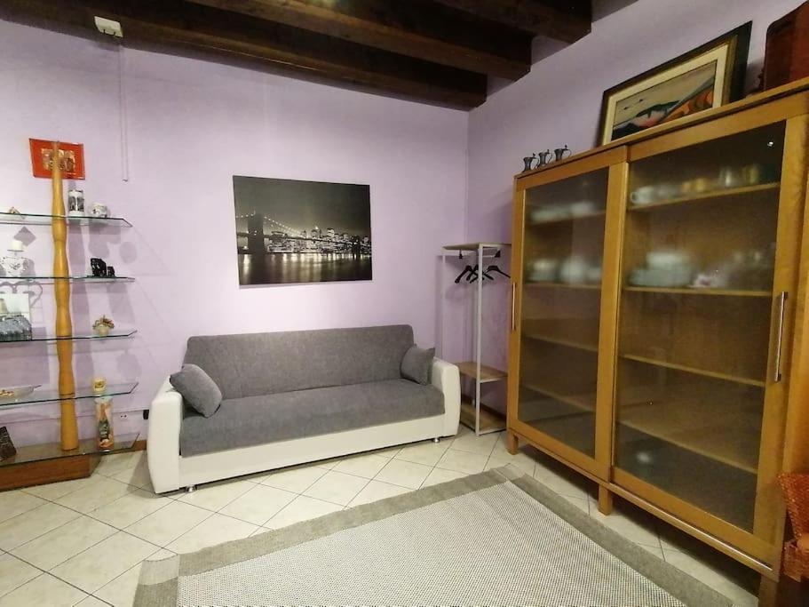 Apartamento Monolocale In Piazza Isolo Verona Exterior foto