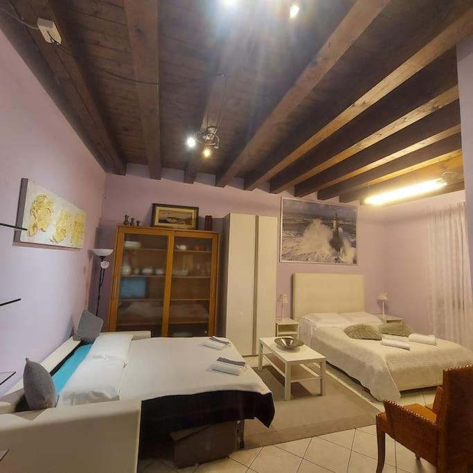 Apartamento Monolocale In Piazza Isolo Verona Exterior foto