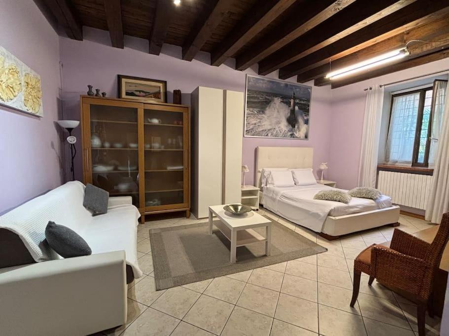 Apartamento Monolocale In Piazza Isolo Verona Exterior foto