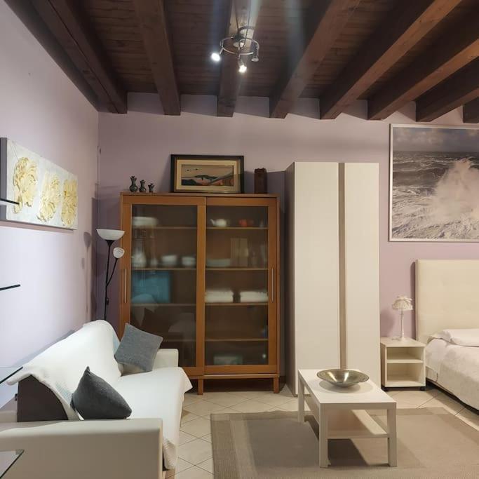 Apartamento Monolocale In Piazza Isolo Verona Exterior foto